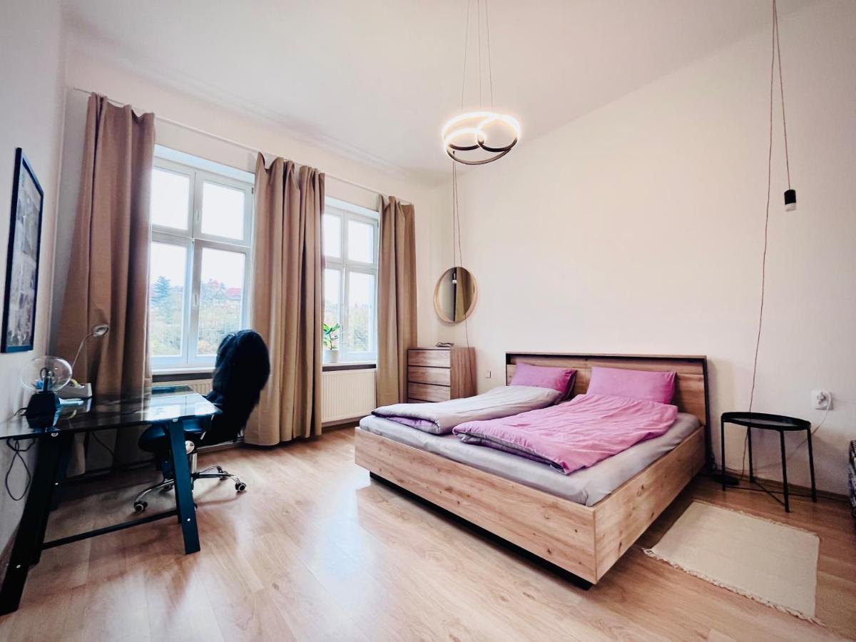 Sunny City - Apartment In Spa Zone With Private Garage Karlovy Vary Exterior foto